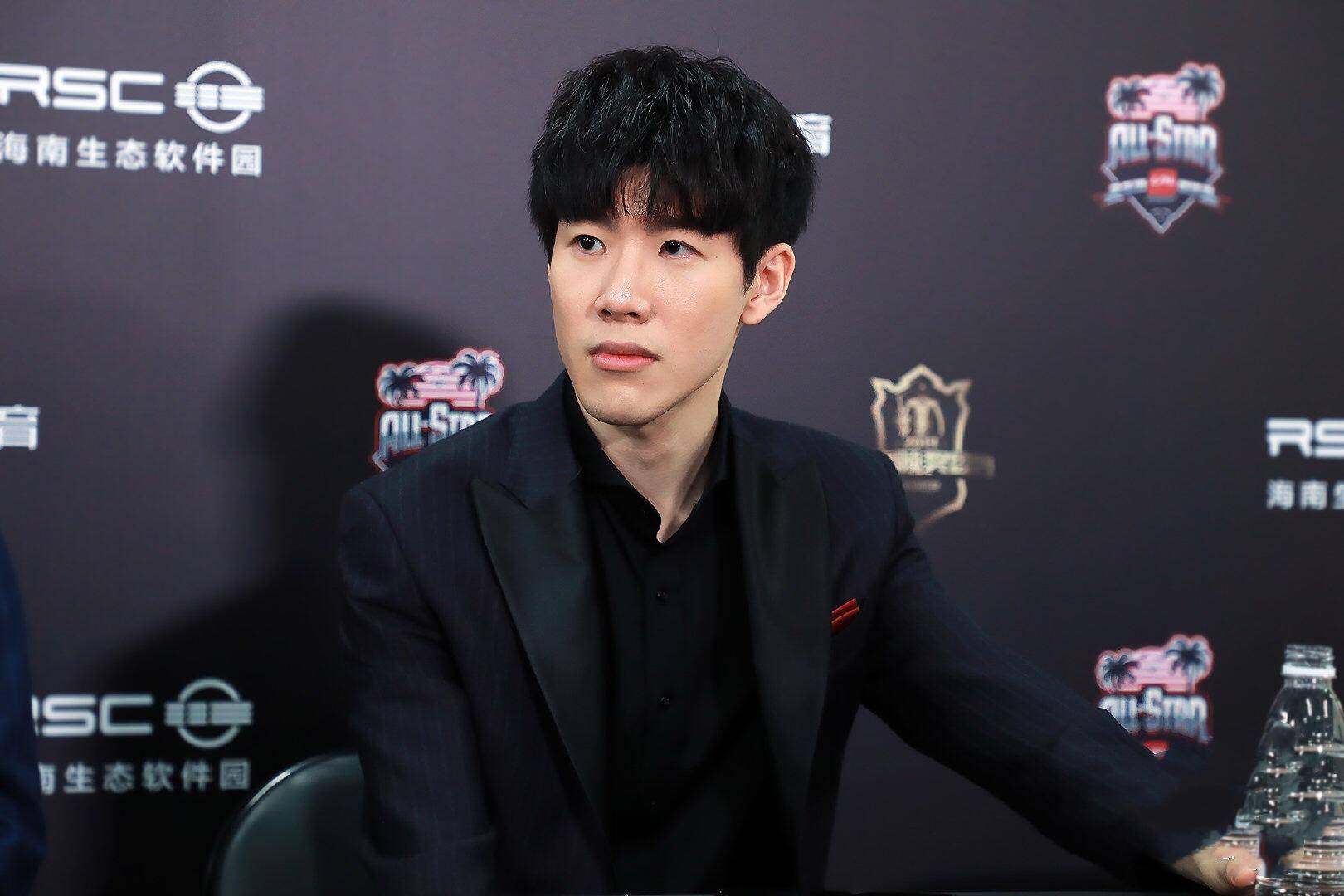 这场比赛的 这场比赛的